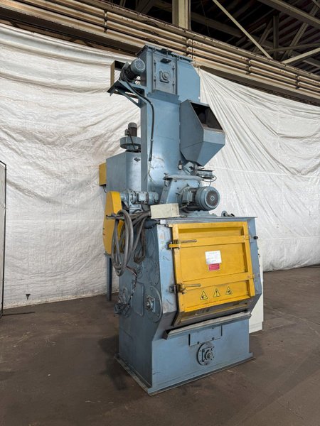 5 CUBIC FOOT TD326 RUBBER BELT TUMBLE BLAST SYSTEM W/ ELEVATOR RECLAIM SYSTEM &amp; DUST COLLECTOR. STOCK # 0670425.