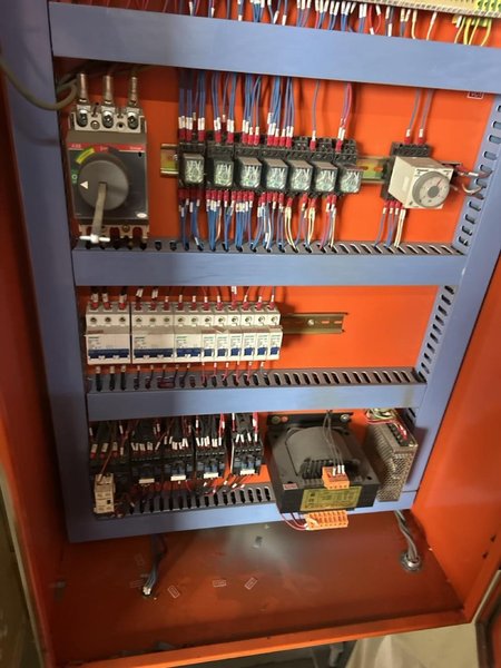 22 Ton x 4′ US Industrial USHB22-4 Press Brake, 2008