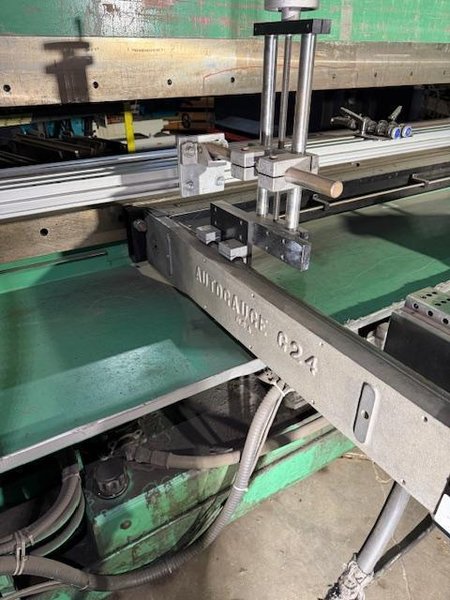 175 Ton x 12′ Accurpress 717512 Press Brake, 1992