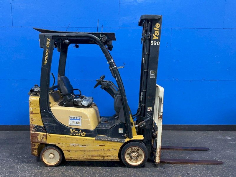 YALE 3700 LBS PROPANE FORKLIFT  -  glc040svxnuse094