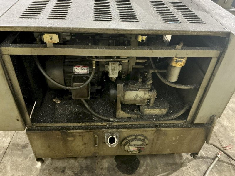 18" x 20" MARVEL SERIES 81A AUTOMATIC VERTICAL BANDSAW: YOBRO #24701