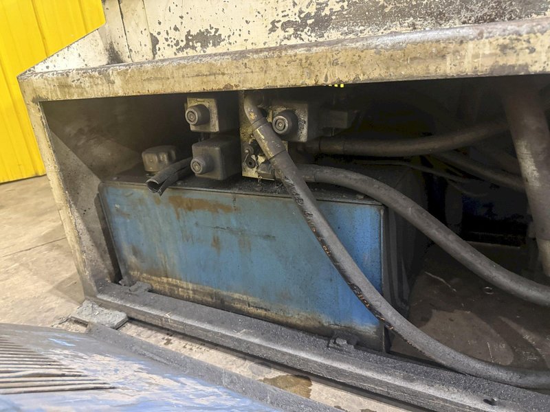 110 TON MUBEA MODEL #HIW 1000/610 HYDRAULIC IRONWORKER: YOBRO #25673