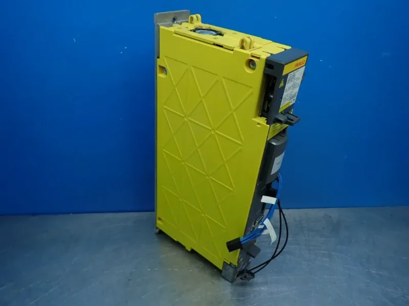 FANUC SERVO AMPLIFIER DRIVE WITH CABLES  -  A06B-6240-H103
