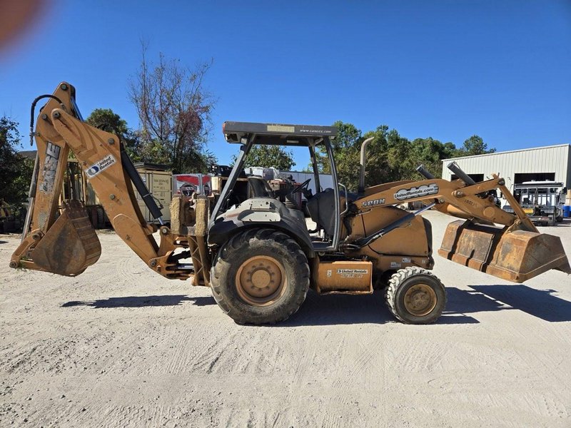 Case 580N Loader Backhoe, 2014 – Enclosed Cab, Pilot Controls