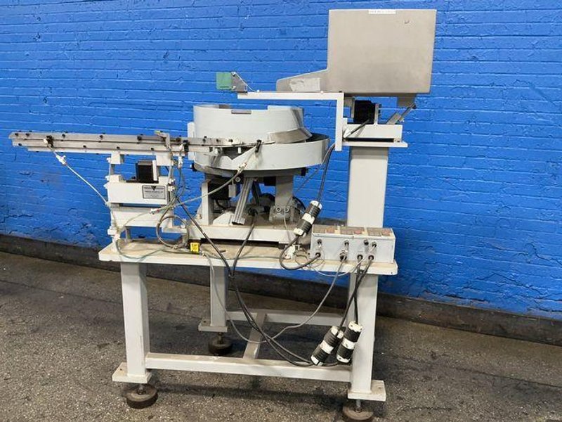 FEEDING CONCEPTS INC 18” VIBRATORY BOWL FEEDER   -  FC-12-9739