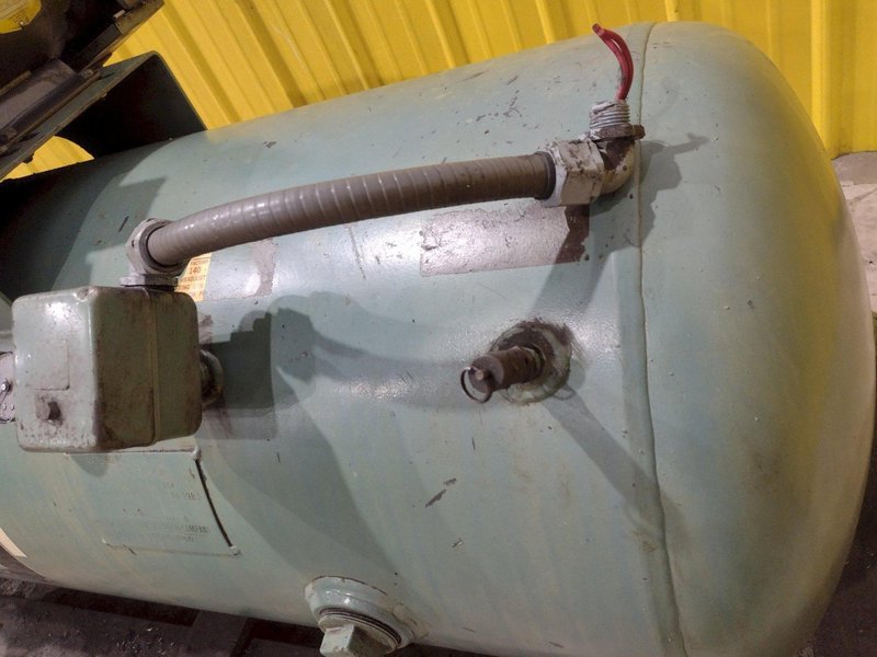 5 HP CHAMPION MODEL #HR5-8 SINGLE STAGE AIR COMPRESSOR: YOBRO #24823