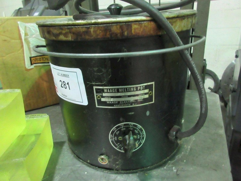 Waage Melting Pot and Extra Wax, Adjustable Temp 200-500 Deg F.- Auction Item