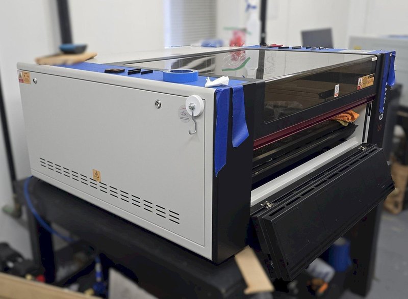 Aeon Mira 9S Redline Series Class 1 CO2 Laser w/ 100W Water Cooled DC Glass Laser Tube, Modular Laser Tube Docking Station, High Speed3-Phase DC Stepper Motors, Hiwin Precision Linear Guiderails and Bearing Blocks, Featherlight Laser Head, Magnetic Lens Cartridges, 2" Focal Lens (50.8mm), Super Clean Pack Design (XY), Sealed Optics, Red Dot Beam Combiner ...
