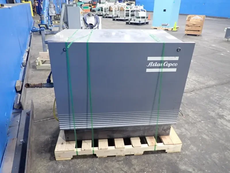 ATLAS COPCO 15 HP AIR COMPRESSOR   -  GA 11