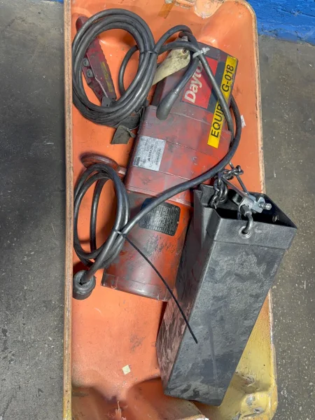 DAYTON 2 TON ELECTRIC HOIST   -  3YB77