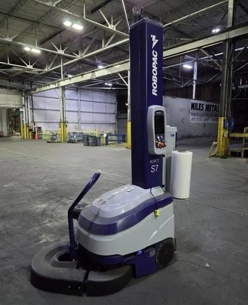 ROBOPAC ROBOT S7 PVS SELF-DRIVE WRAPPING MACHINE. STOCK # 0435726