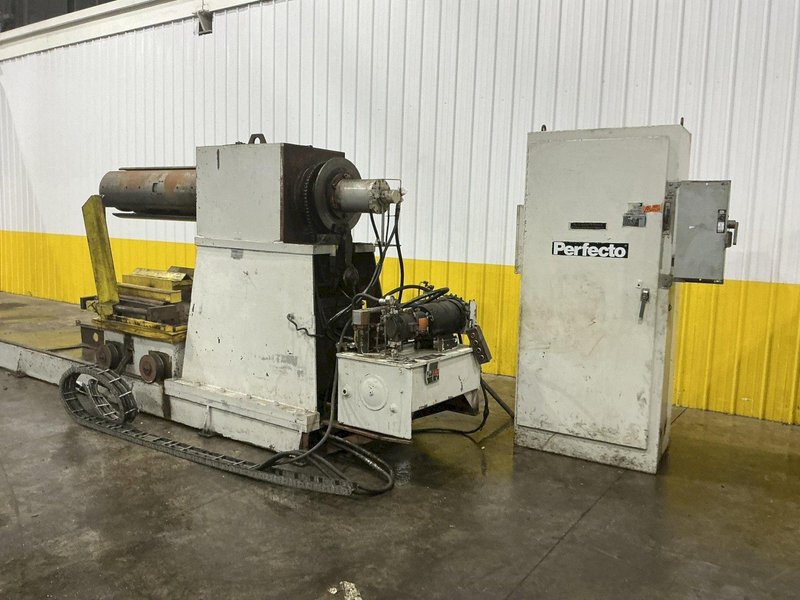 30,000 LBS X 36" PERFECTO COIL FEED LINE, COIL REEL UNCOILER &amp; STRAIGHTENER: YOBRO #24871
