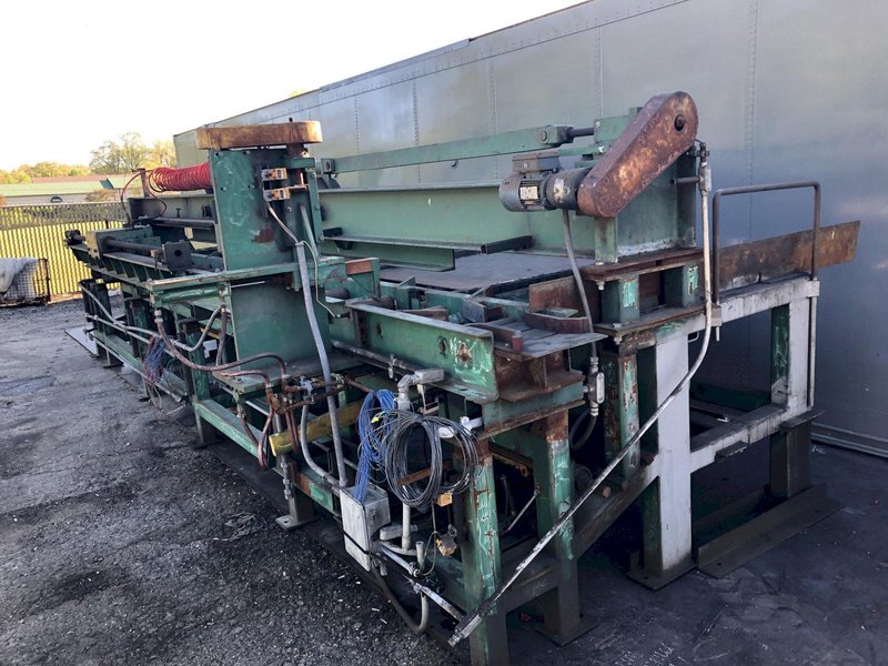 20&#039; SUTTON POWERED INFEED &amp; OUTFEED CONVEYORS / RACKS: STOCK #16743