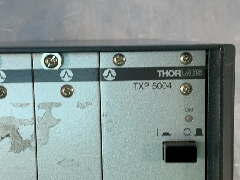 THORLABS CONTROLLER CHASSIS W/MODULES  -  TXP 5004