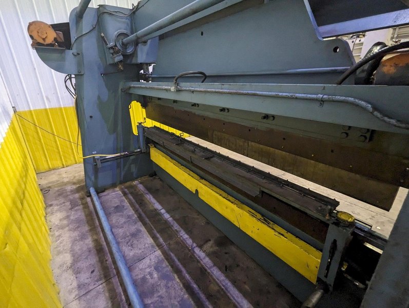 55 TON X 12' CHICAGO D &amp; K MODEL #1012-B AIR CLUTCH MECHANICAL PRESS BRAKE: STOCK #19216