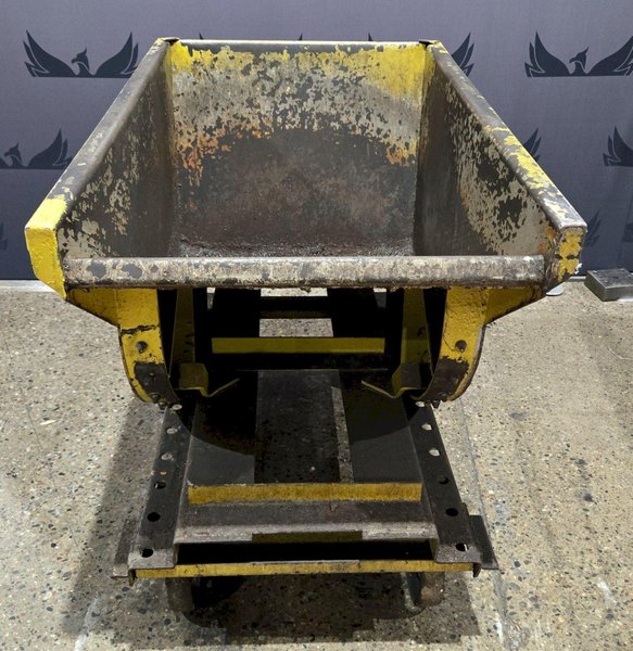 SELF DUMPING HOPPER USED