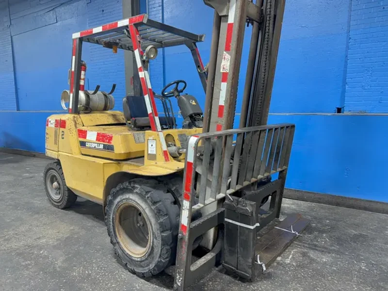 Caterpillar Propane Forklift - Gp40k
