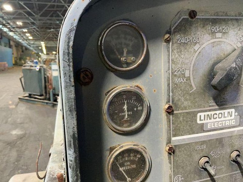 Lincoln 250 Amp Portable Welder - Sa-250 De152