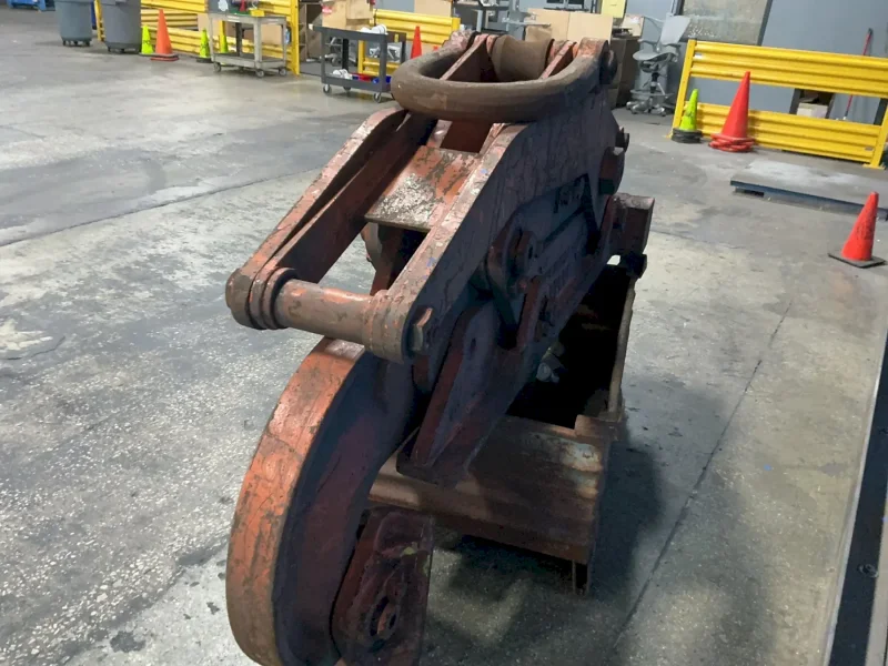 HEPPENSTALL 30,000 LBS LIFTER