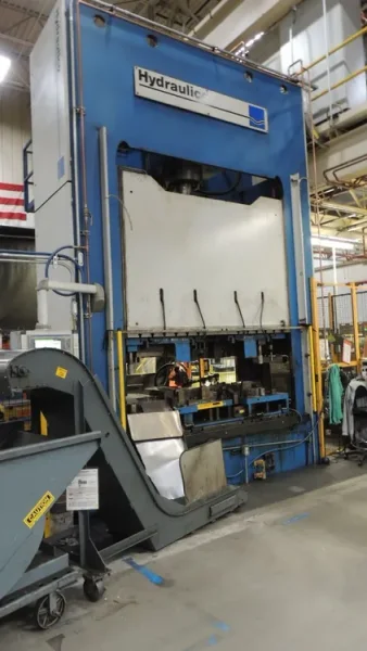 HYDRAULICO 200 TON HYD PRESS, S/N 2111, STOCK# 13933J