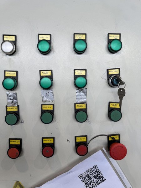 5 CUBIC FOOT TD326 RUBBER BELT TUMBLE BLAST SYSTEM W/ ELEVATOR RECLAIM SYSTEM &amp; DUST COLLECTOR. STOCK # 0670425.