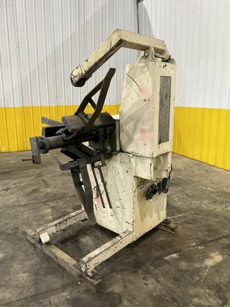 2,500 LBS X 12" DALLAS MODEL #15763E  MOTORIZED UNCOILER COIL REEL : YOBRO #25361