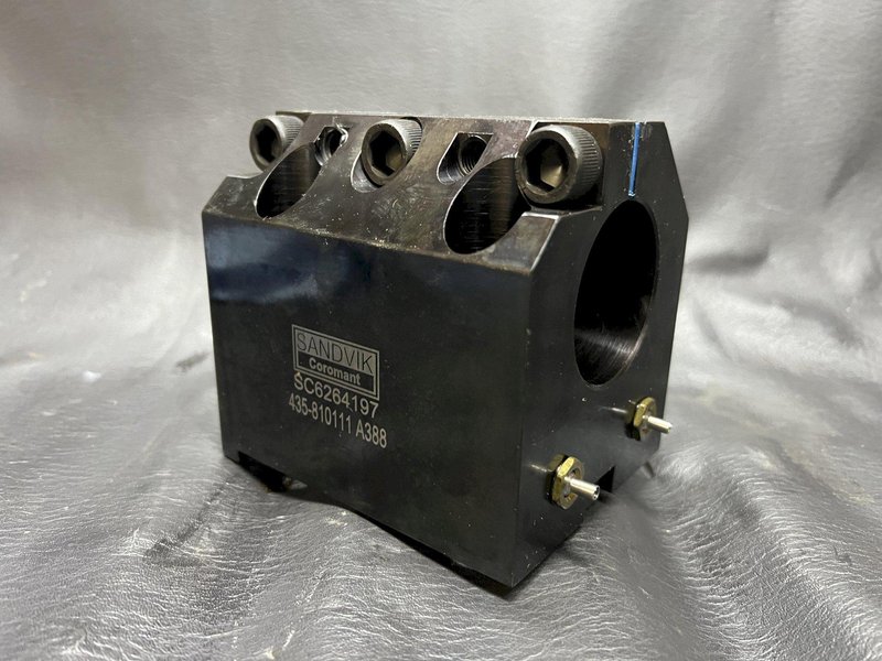 Brand New Sandvik Coromant 435-810111 CNC Boring Bar Holder BMT65 2" &amp; 1.5" Bore