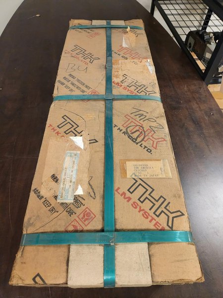 THK KR4610HE+640L6E-10X0-LF LINEAR BEARING ACTUATOR NEW IN BOX