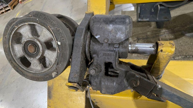 SEFAC M120BF2000 15 TON VEHICLE LIFT USED