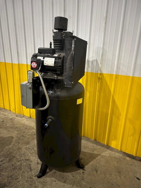 5 HP CAMPBELL HAUSFELD VERTICAL AIR COMPRESSOR: YOBRO #24395