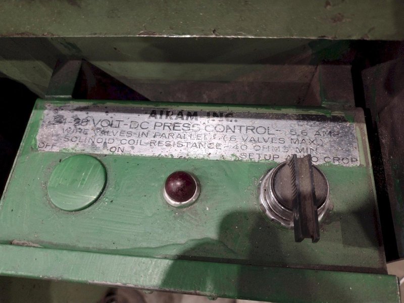 36" HI-RIB AG PANEL LINE: 14 STAND BRADBURY MODEL M2.548-14 ROLLFORMER &amp; AIRAM CUTOFF PRESS: YOBRO #26013