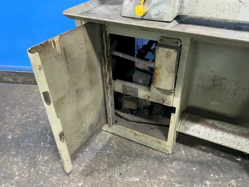 HARDINGE 9” X 26” LATHE  -  DSM59