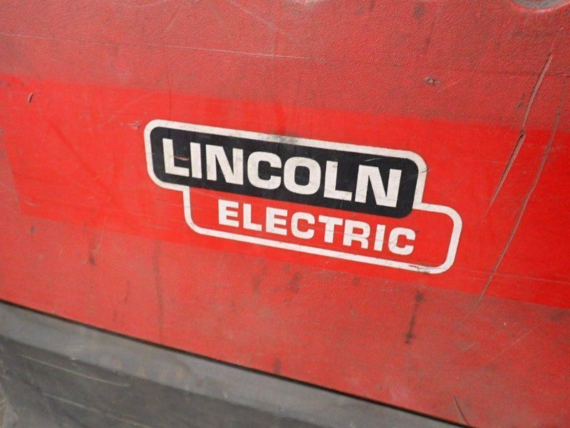 LINCOLN ELECTRIC FUME EXTRACTOR