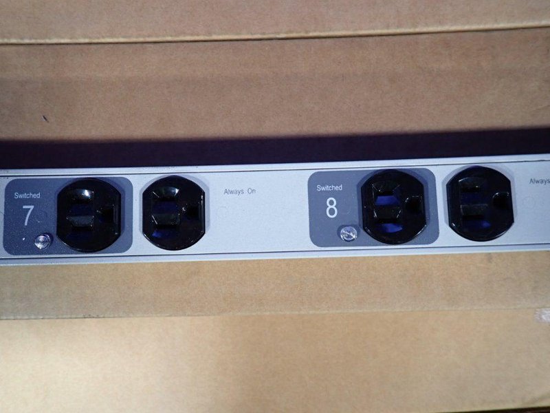 APC MASTER SWITCH POWER CONTROL UNIT  -  AP9221