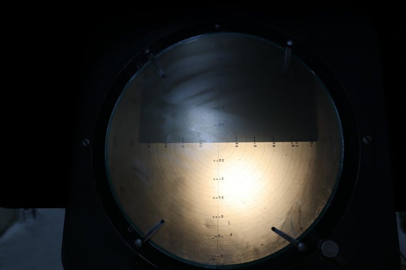 Mitutoyo PH-350A Optical Comparator, 13" Screen, Acu-Rite Qwikcount 2 Axis Digital Readout- Auction Item