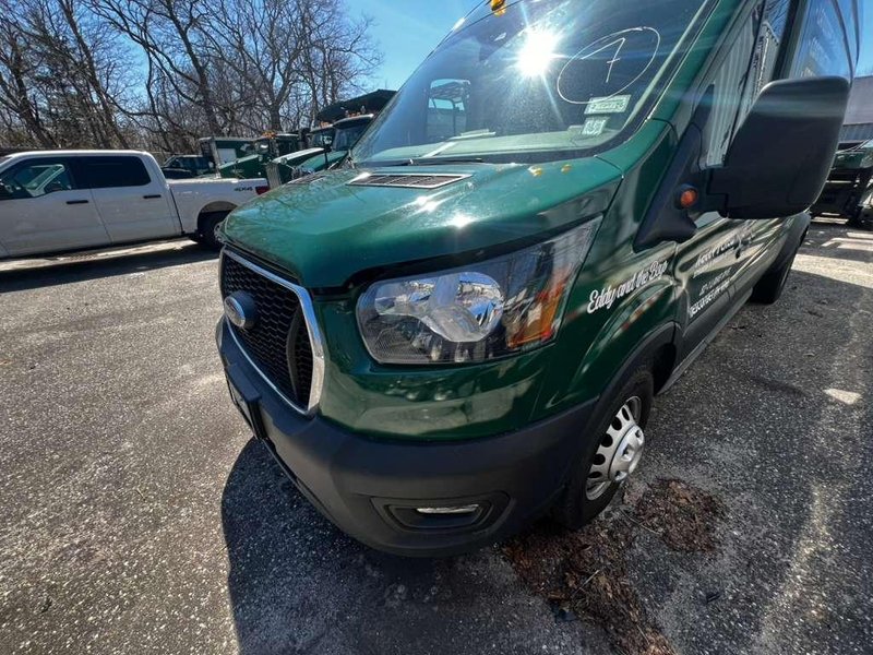 Ford Transit Cargo Van, 2024 – Commercial Work Van