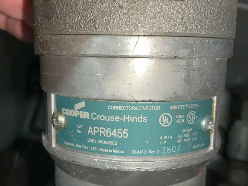 CROUSE HINDS ARKTITE PLUGS