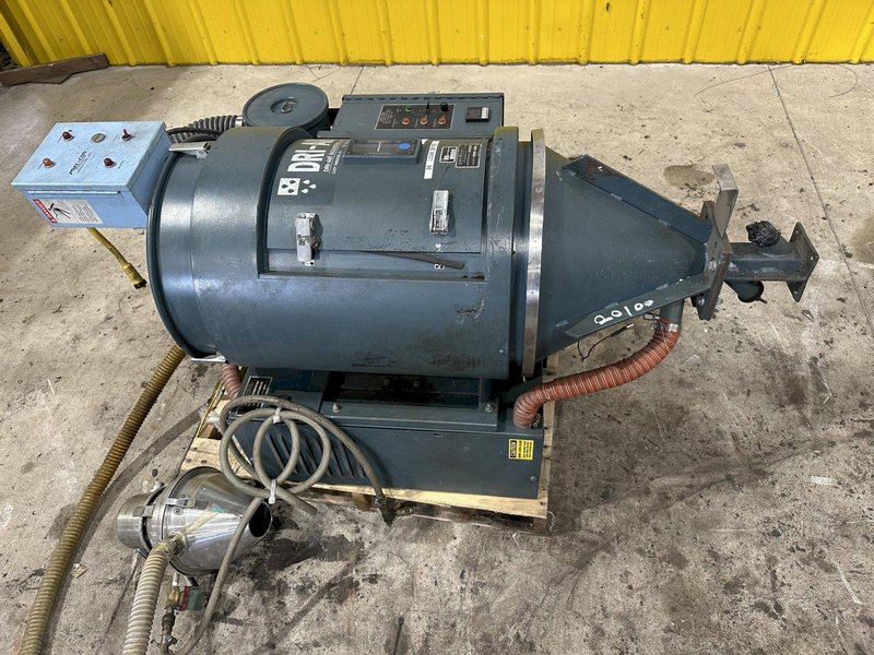 100 LB DRI-AIR INDUSTRIES MODEL #RH100 DRYER HOPPER: STOCK #20100