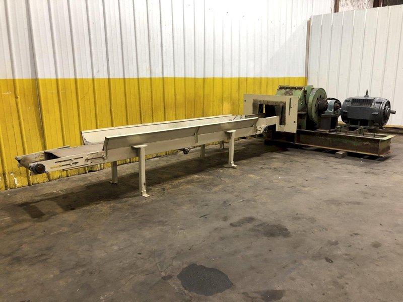 100 HP WOODHOG WOOD SHREDDER WITH INFEED CONVEYOR: STOCK #18304