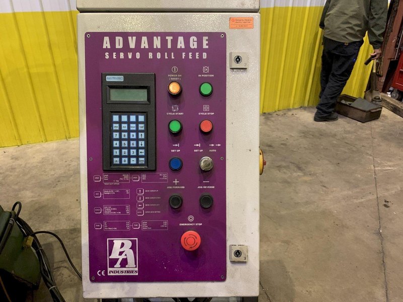 6" PA INDUSTRIES ADVANTAGE LC-3 SERVO FEEDER WITH CONTROLS: YOBRO #25188