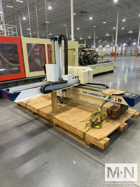 STAR MODEL TW-1400VI-480 SERVO ROBOT MFG 2014