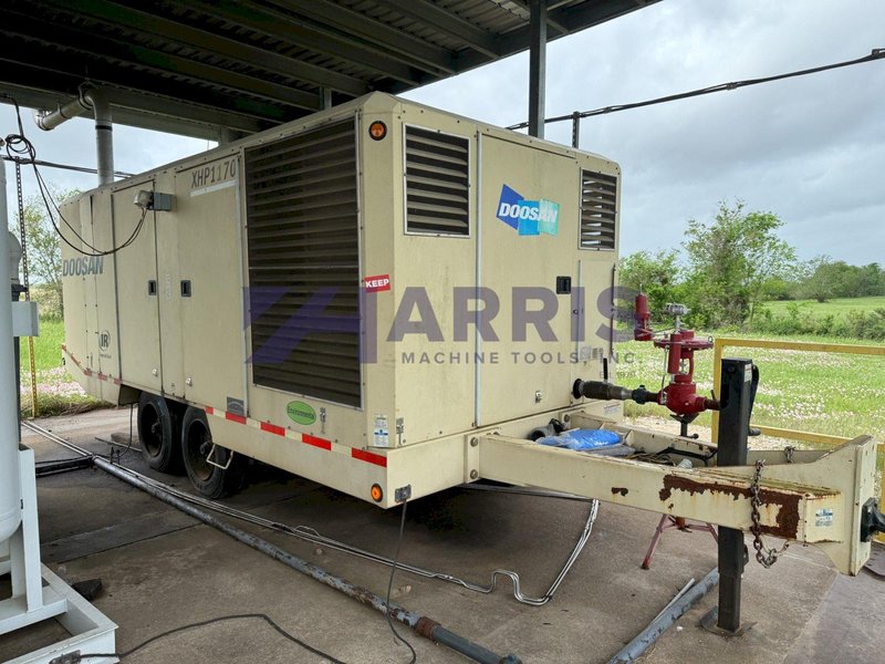 Doosan 575 HP Trailer Mount Air Compressor with Air Dryer and Cooler