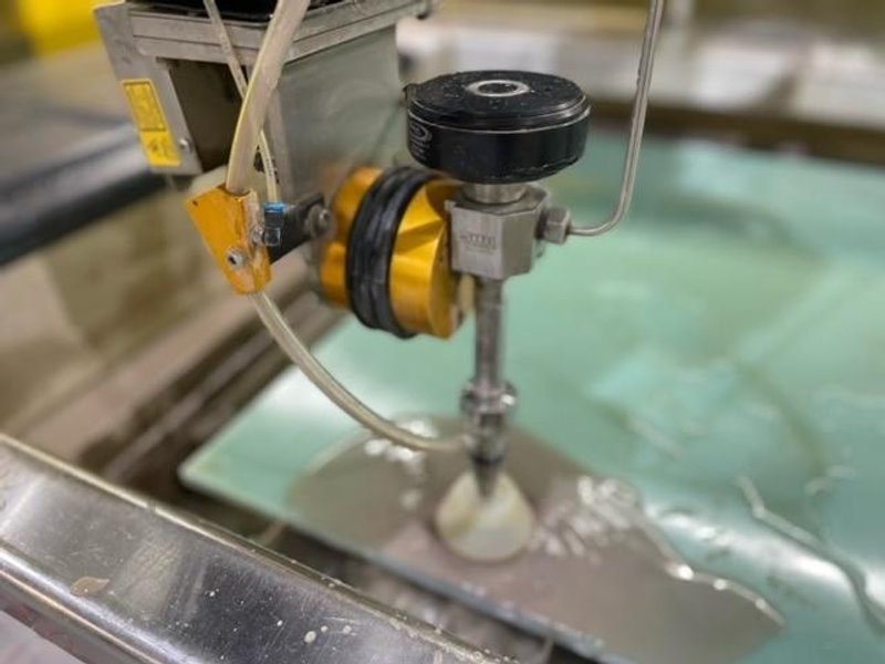 3′ x 4′ Techni i35-G2 CNC Waterjet, 2022 – 80,000 PSI