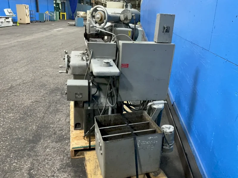 DOALL 6” X 1” SURFACE GRINDER  -  D618-7