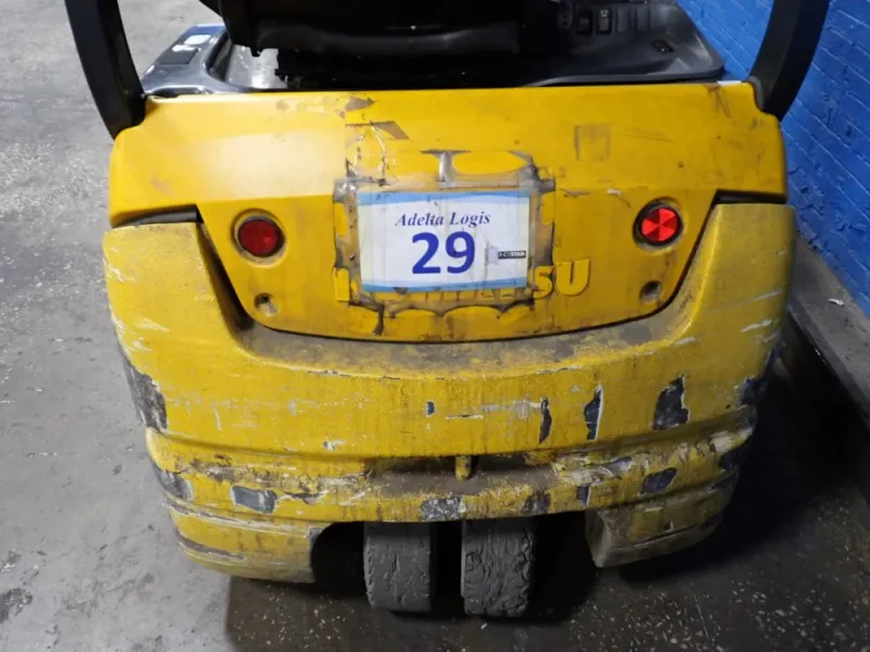 KOMATSU 2600 POUNDS ELECTRIC FORKLIFT  -  FB18MU-12