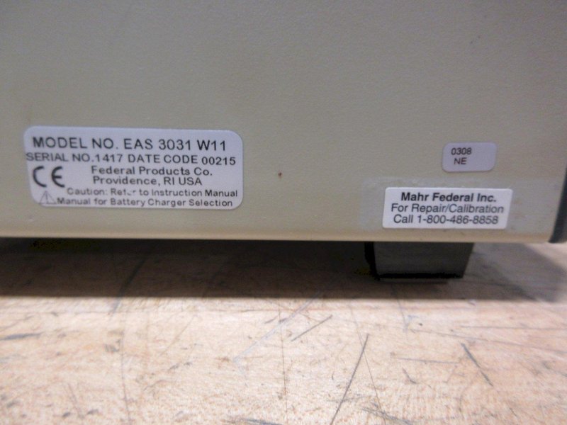 Federal Model EAS 3031 W11 Surface Roughness Tester with Probes, Webber Model 386 Guage Block Thermometer, and Other Guages- Auction Item