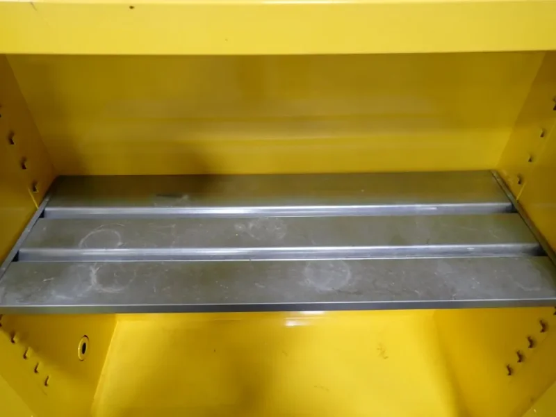 JUSTRITE 30 GAL FLAMMABLE LIQUID STORAGE CABINET