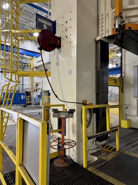 2500 TON SCHULER SMG HZPU-T-2250-4600/2450 HYDRAULIC PRESS. STOCK # 0902224