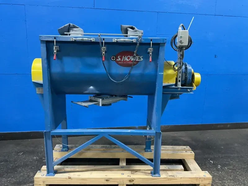 S. HOWES RIBBON BLENDER  -  ES-244