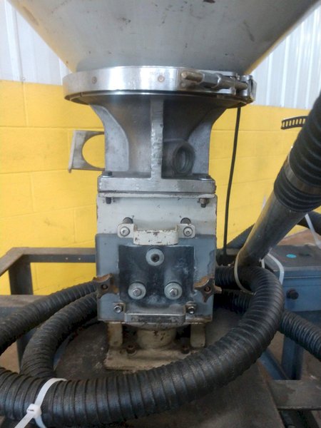 CINCINNATI MILICRON MODEL DD-60 HOPPER DRYER: STOCK #13536